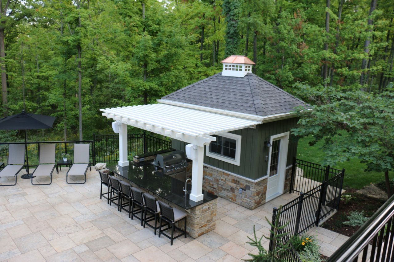 Outdoor kitchen